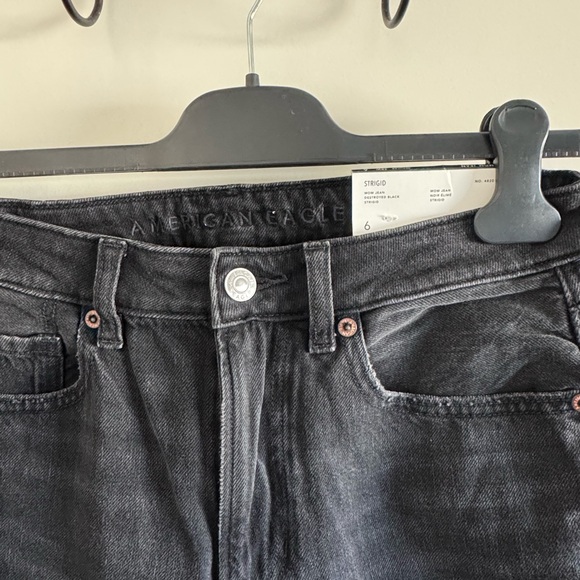NWT American Eagle Black Mom Jeans - Picture 4 of 8